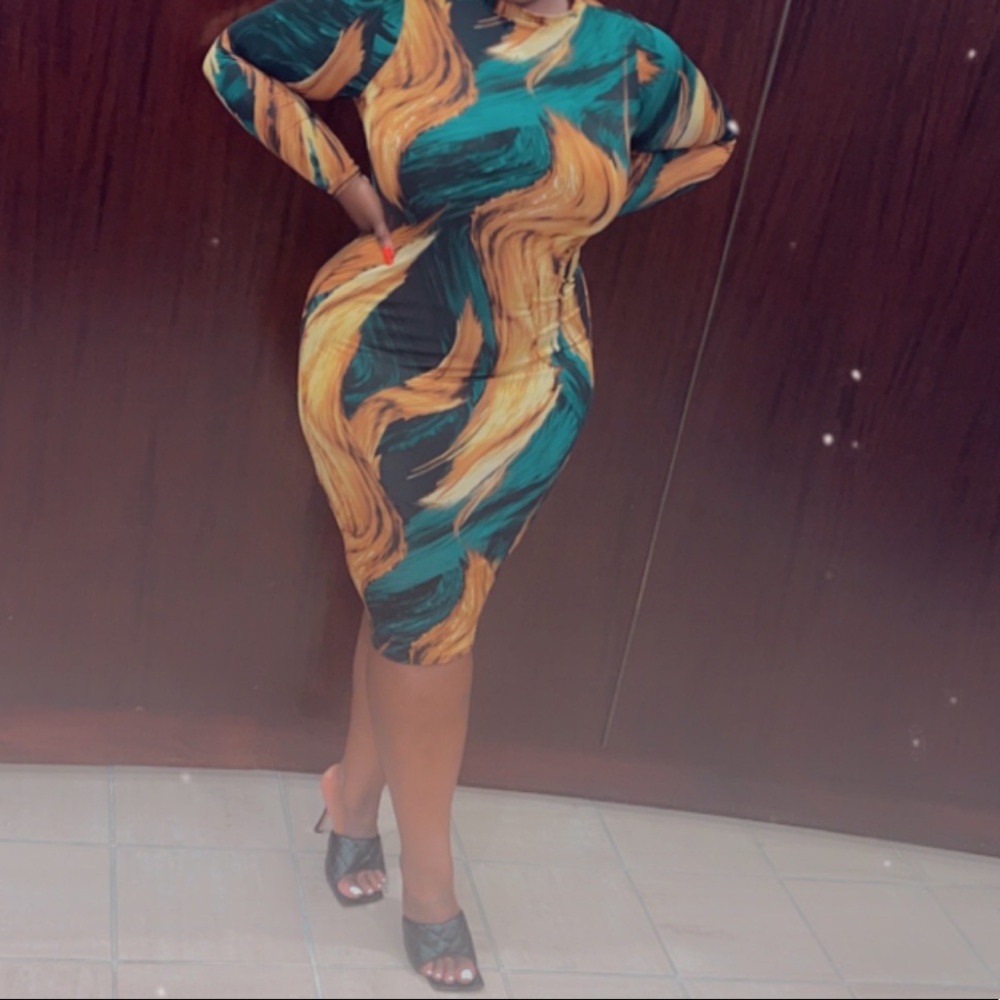 1XL midi dress, silky and stretchy